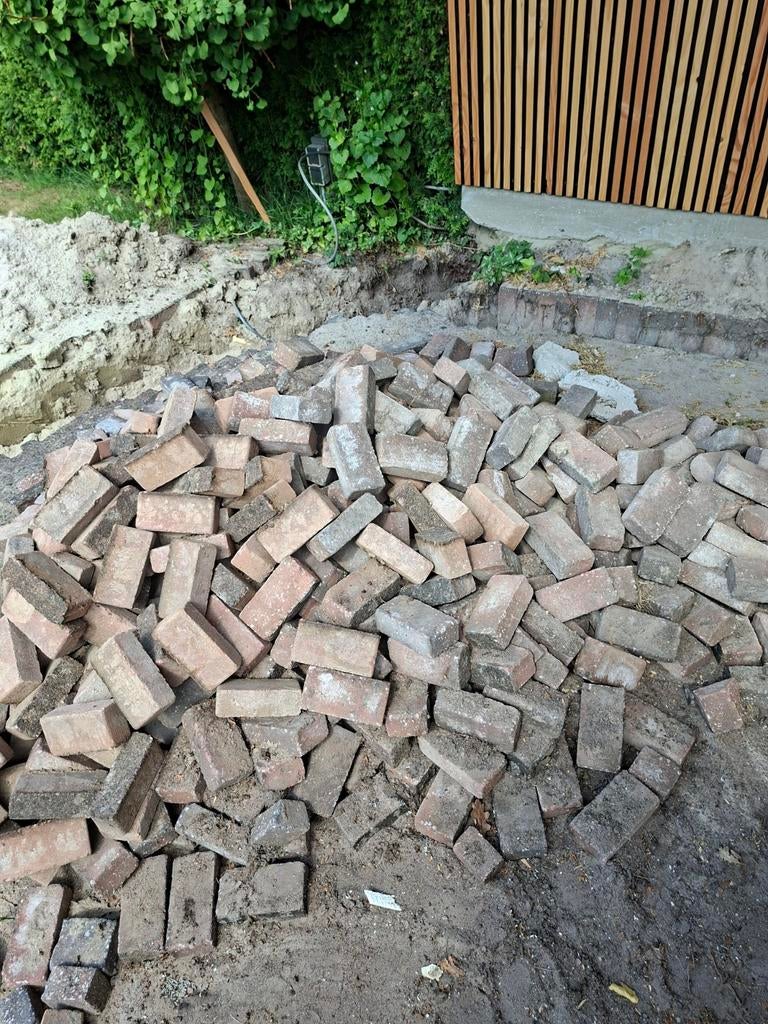Gratis Waaltjes af te halen, Tuin en Terras, Ophalen, Gebruikt, Overige materialen, Klinkers