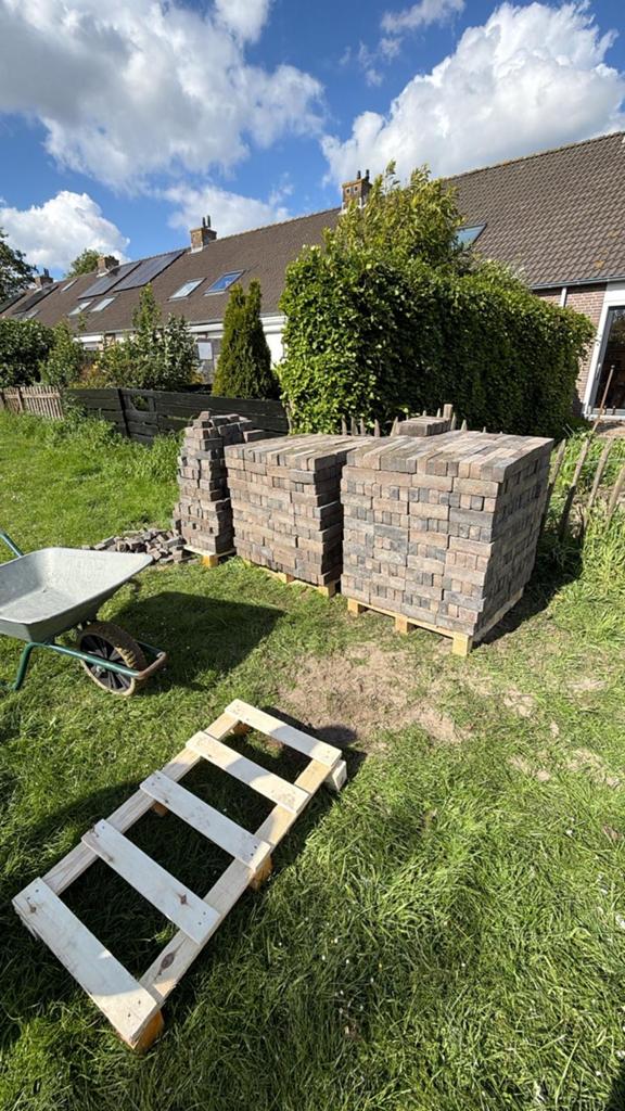 Gratis- Tuinbestrating - 2 kuub gebruikte klinkers +-, 24m2, Tuin en Terras, Ophalen, Gebruikt, Klinkers, 10 m² of meer