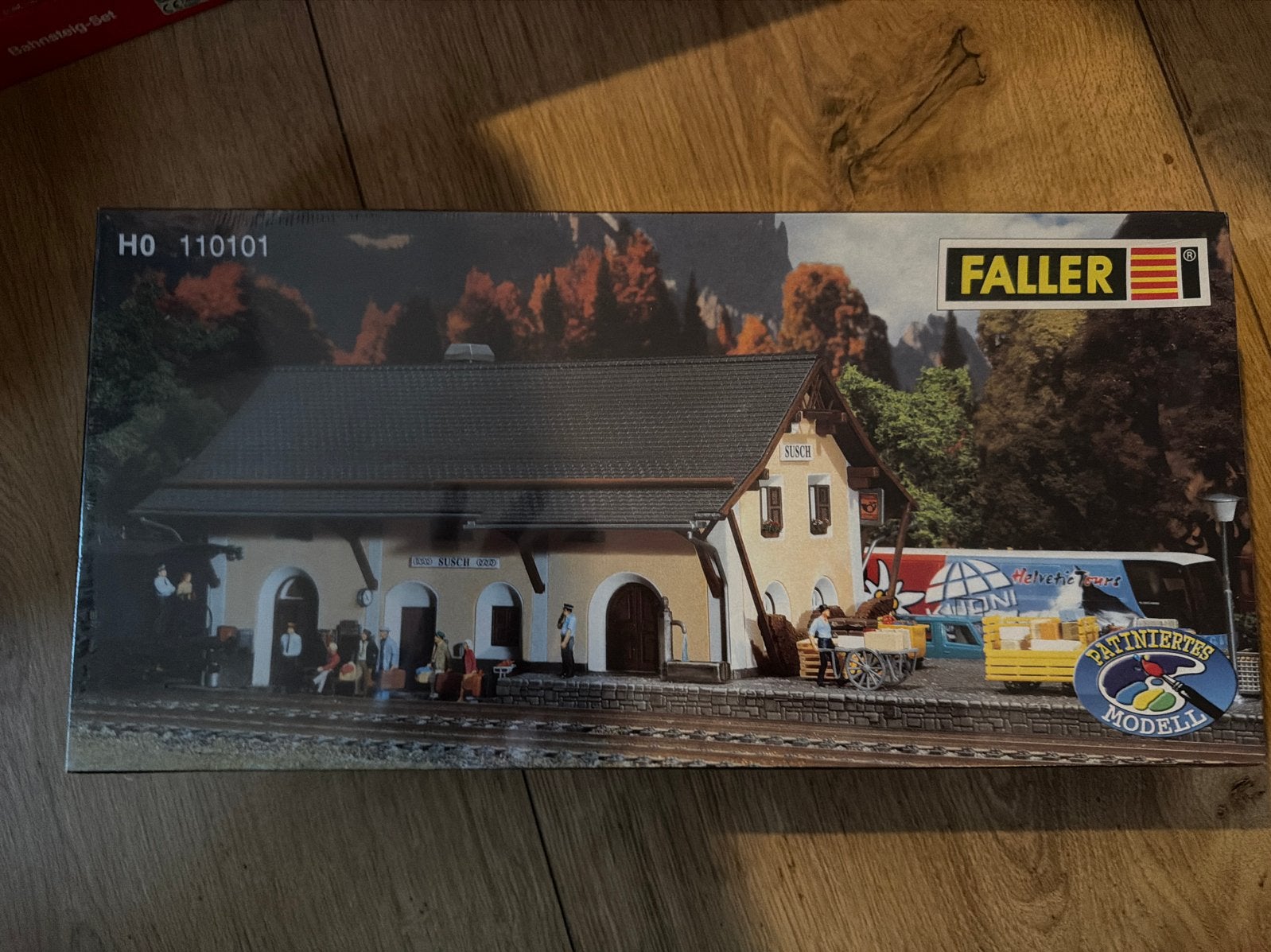 Faller H0 110101 – Station Susch (Rhätische Bahn) - Nieuw, Ophalen of Verzenden, Nieuw, Brug, Tunnel of Gebouw, Overige merken