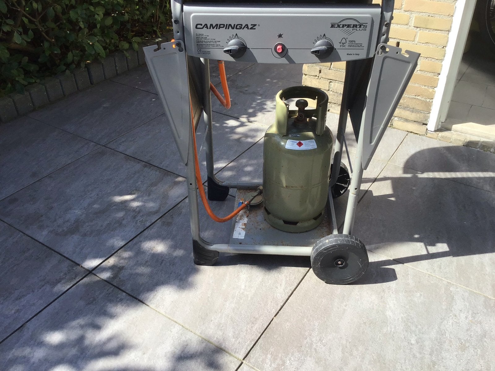 Campingaz Expert 2 Plus gasbarbecue met gasfles, Ophalen of Verzenden, Gebruikt