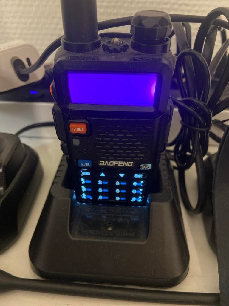 Baofeng UV-5R Dual Band FM Transceiver Portofoon, Ophalen, Zo goed als nieuw, 2 to 5 km, Portofoon of Walkie-talkie