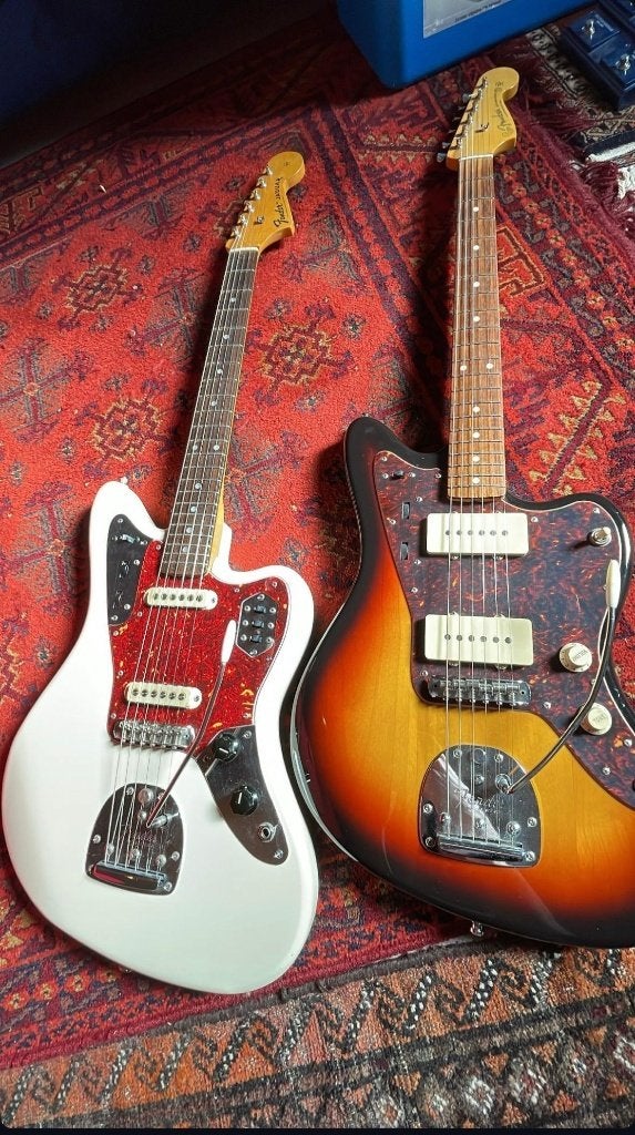 Fender jazzmaster CIJ 99-01 sunburst fujigen, Ophalen of Verzenden, Zo goed als nieuw, Solid body, Fender