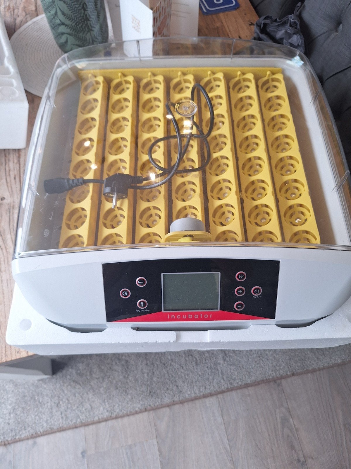 Volautomatisch broedmachine 56 eieren, Dieren en Toebehoren, Pluimvee | Toebehoren, Ophalen of Verzenden, Gebruikt, Broedmachine