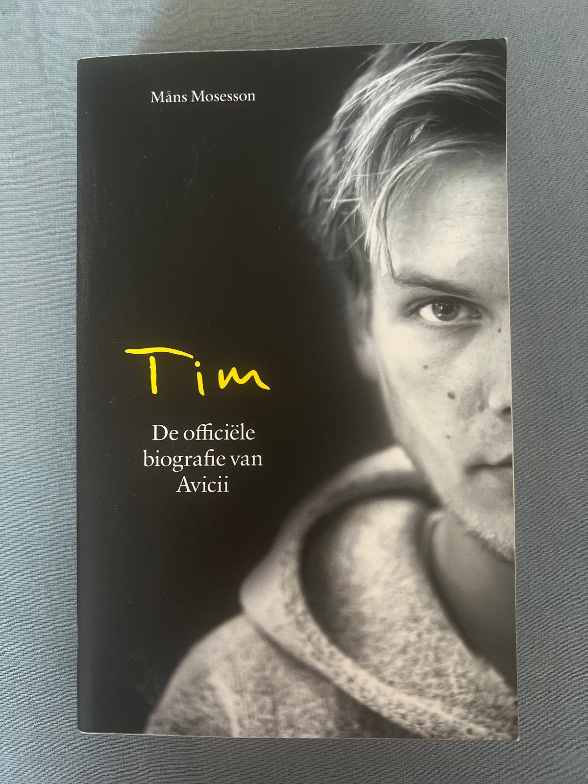Tim: De officiële biografie van Avicii - Tweede druk, Ophalen of Verzenden, Gelezen, Film, Tv en Media