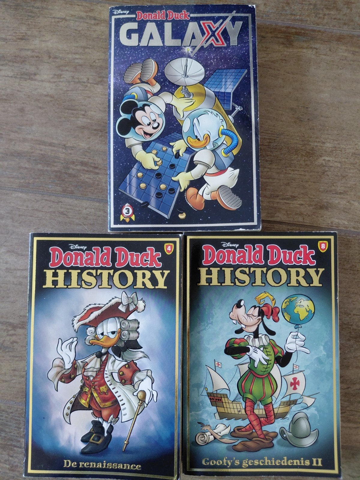 Donald Duck History pockets en een Donald Duck Galaxy pocket, Meerdere comics, Ophalen, Gelezen, Europa