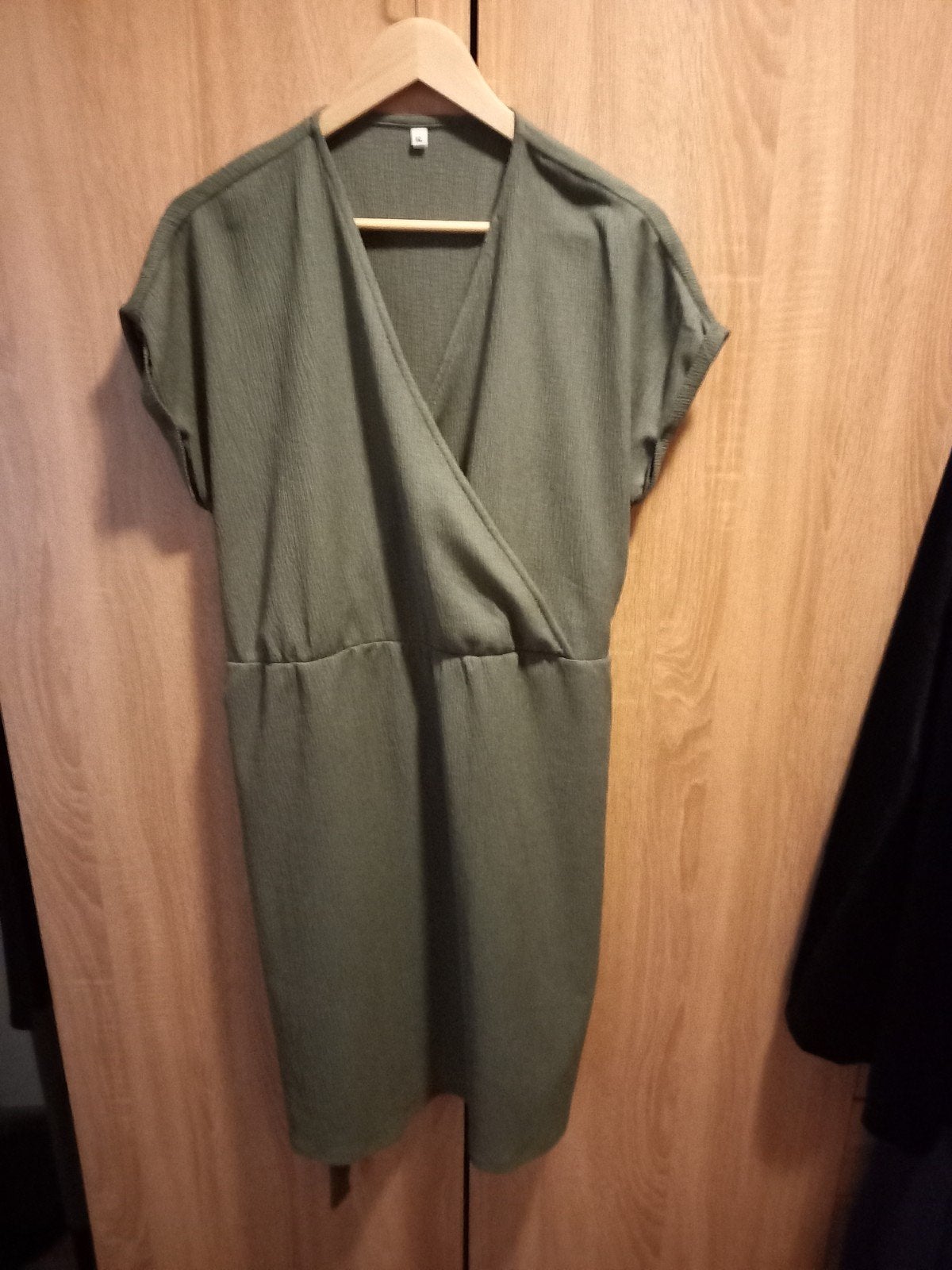 Mooie kaki overslagjurk, maat L, Kleding | Dames, Maat 42/44 (L), Nieuw, Ophalen of Verzenden, Groen