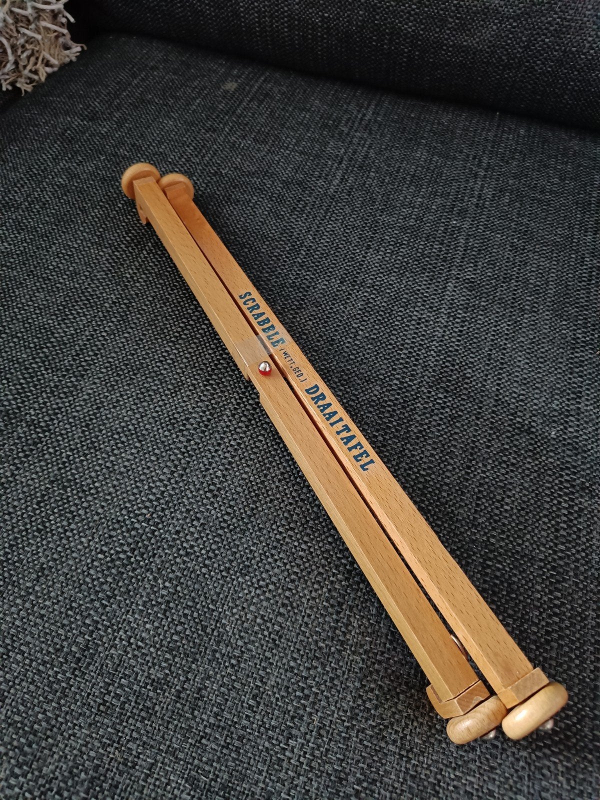 Scrabble Draaitafel - Houten Onderstel voor Scrabble, Ophalen of Verzenden, Zo goed als nieuw