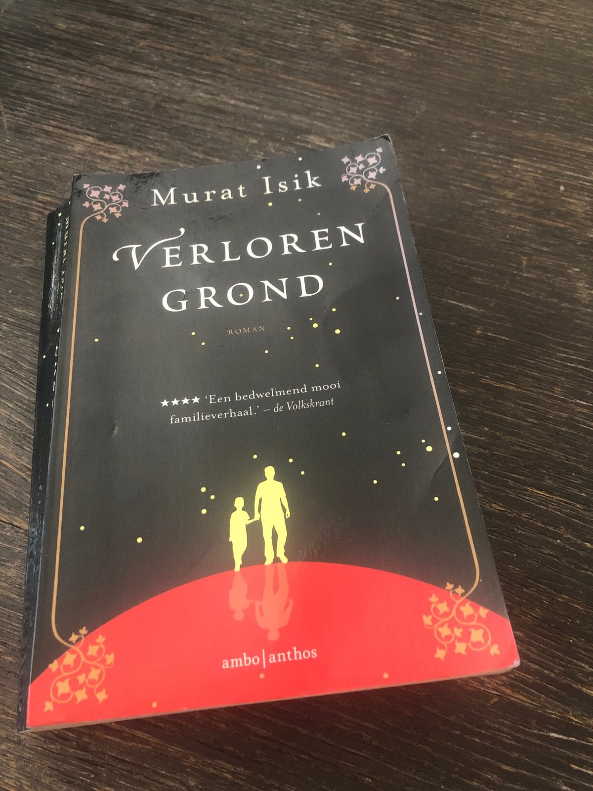 Verloren Grond - Murat Isik (Roman), Ophalen of Verzenden, Gelezen, Nederland