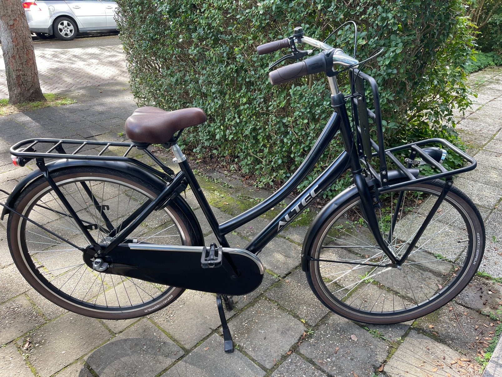 Damesfiets Altec Dutch van 28 inch met 3 versnellingen., Terugtraprem, Versnellingen, Zo goed als nieuw, 50 tot 53 cm
