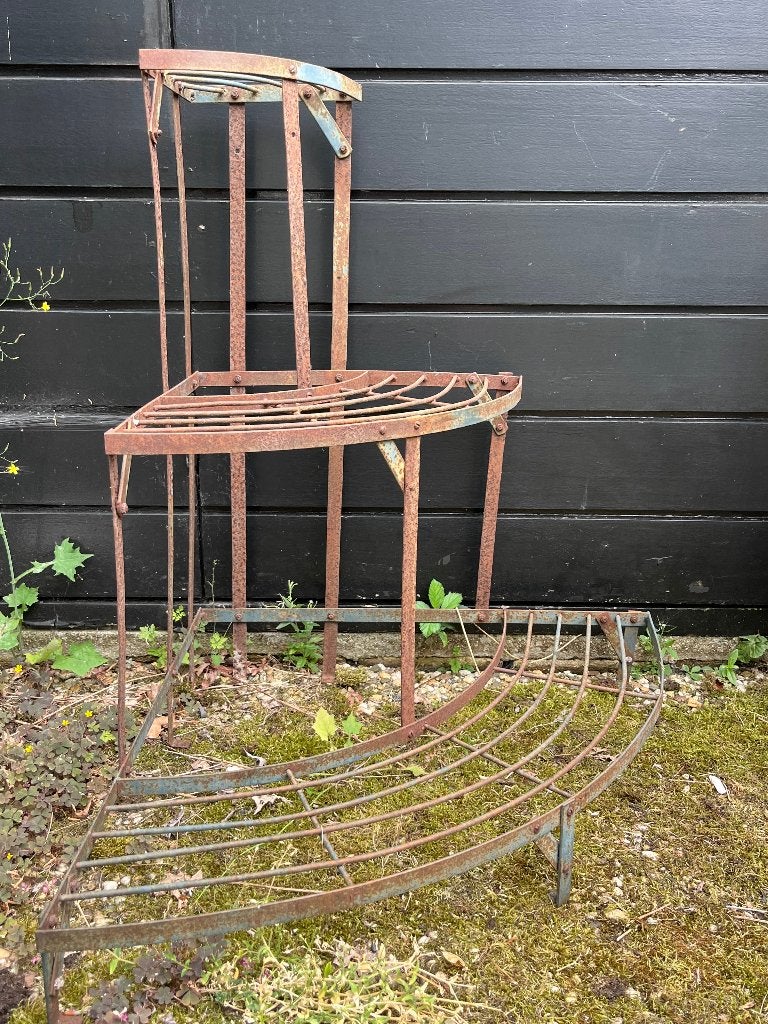 Metalen brocante hoek rekje bloemen / bloempotten, Tuin en Terras, Ophalen, Rond, Metaal, 30 tot 60 cm