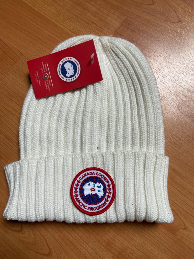 Canada Goose Muts - Nieuw met label, Ophalen of Verzenden, Nieuw, Maat 38/40 (M), Muts