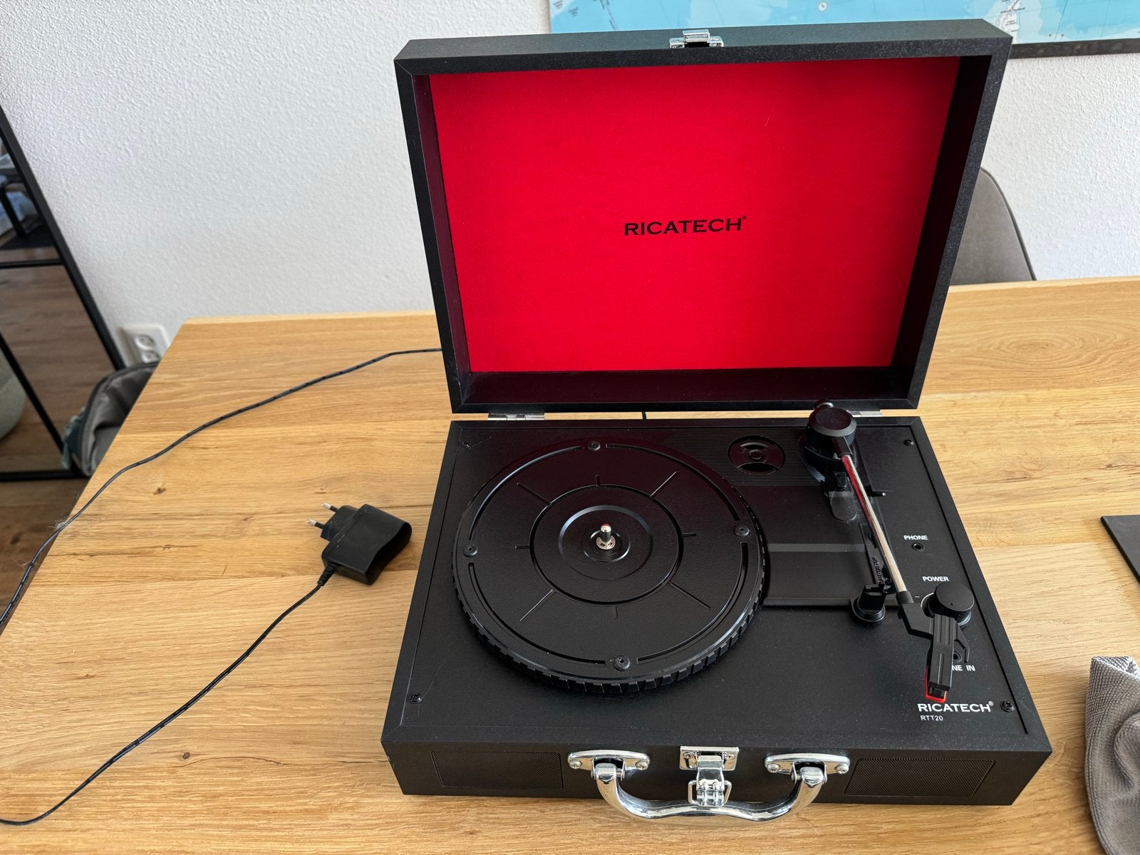 Ricatech rtt20 Platenspeler - Draagbaar en Stijlvol, Ophalen, Zo goed als nieuw, Platenspeler, Overige merken