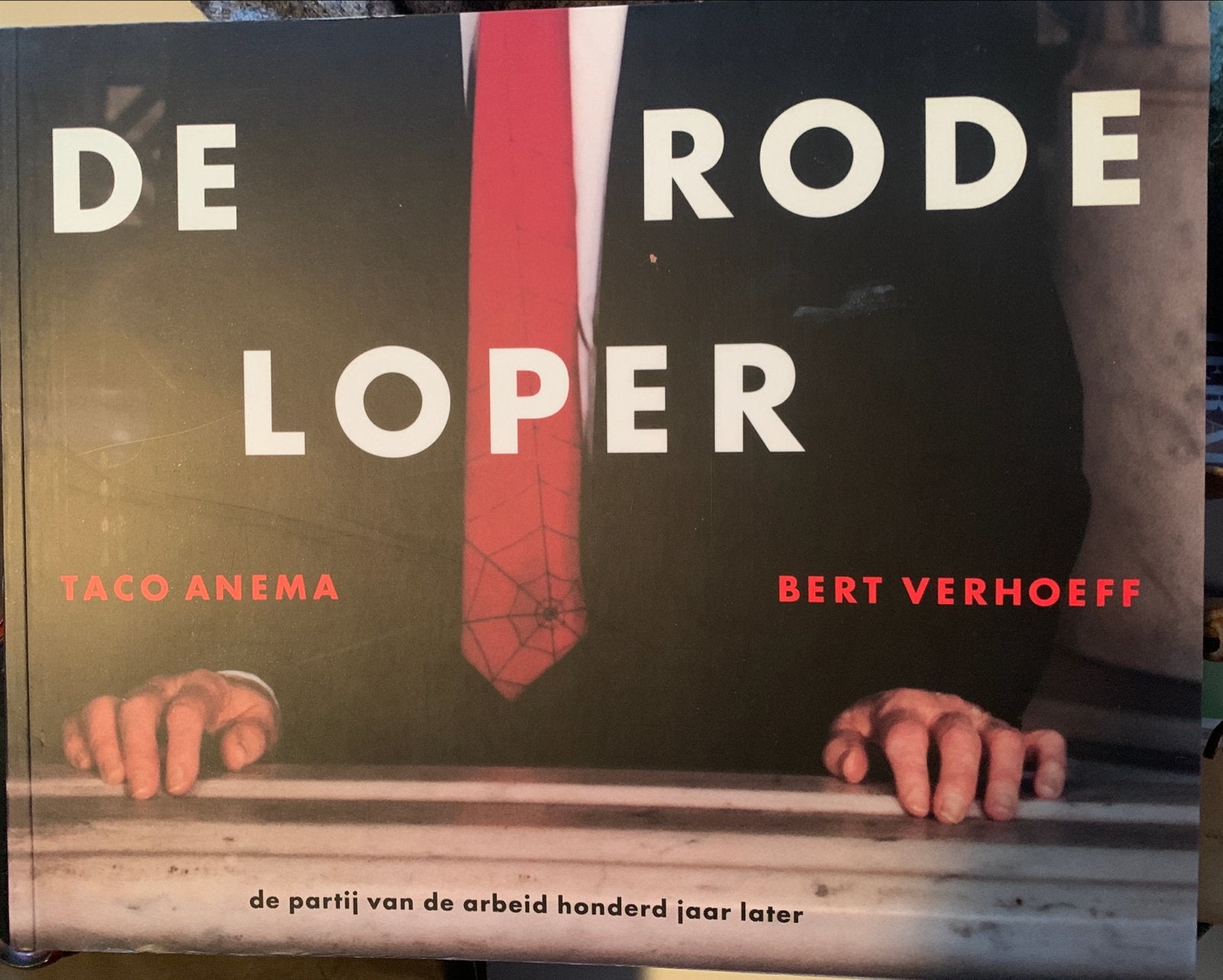 Fotoboek De Rode Loper - Taco Anema & Bert Verhoeff, Ophalen, Zo goed als nieuw, Politiek