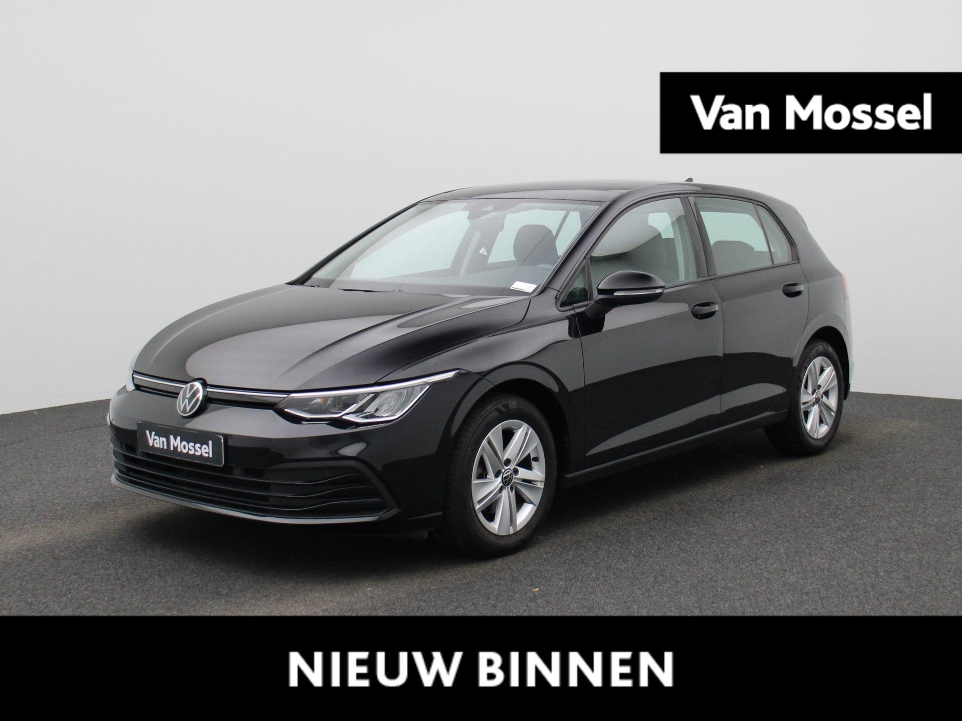 Volkswagen Golf 1.5 eTSI Life | WORDT VERWACHT | AUTOMAAT |, Auto's, 12 maanden, Stof, 4 cilinders, Zwart
