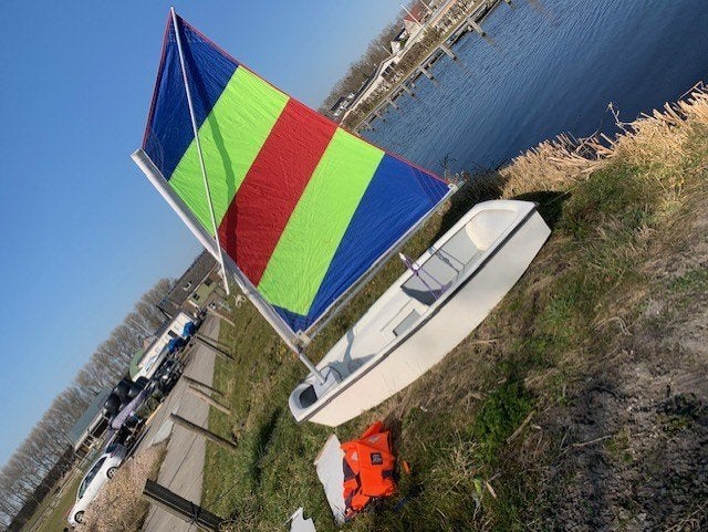 Optimist open zeilboot, Watersport en Boten, Open zeilboten, Gebruikt, Overige merken, Optimist, Polyester, Grootzeil, Inclusief zeilen