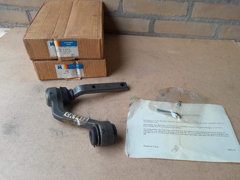 2x STUURARM / IDLER ARM - TRW 18751 - NIEUW - FORD USA, Verzenden, Nieuw, Ford USA