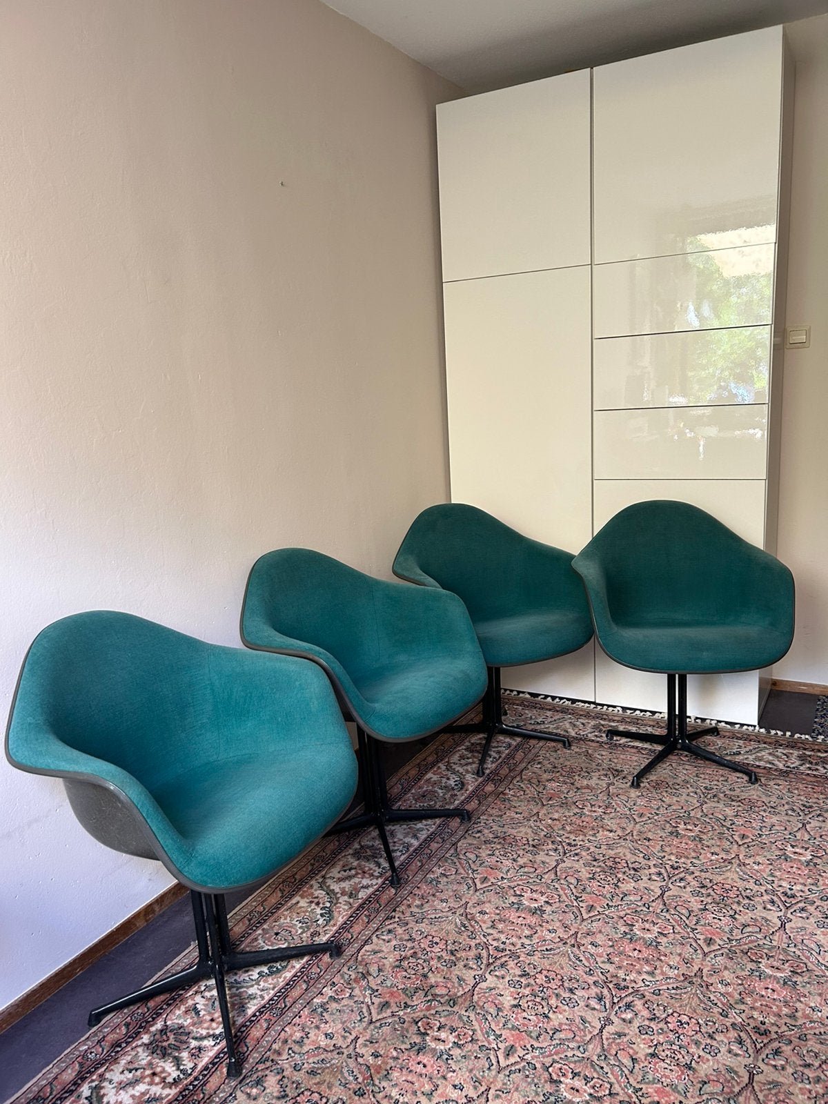 4 originele Eames Fiberglass fauteuils van Herman Miller, Ophalen, Gebruikt, 75 tot 100 cm, 50 tot 75 cm