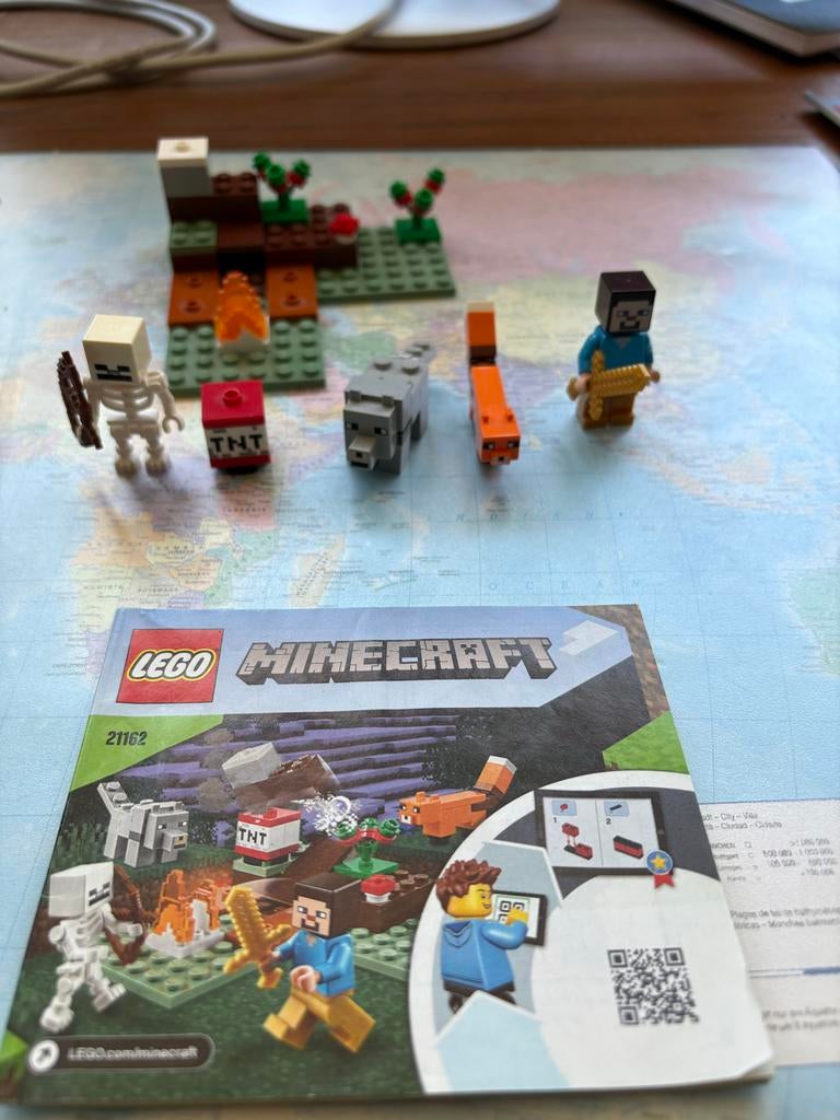 LEGO Minecraft (21162) Het Taiga avontuur met instructies, Minecraft, Lego, Ophalen of Verzenden, Zo goed als nieuw