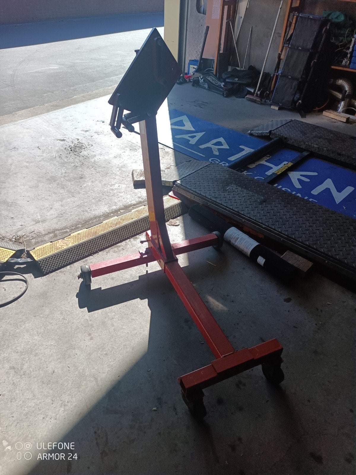Robuuste Motorsteun 500KG - Ideaal voor Motorrevisie, Ophalen, Gebruikt