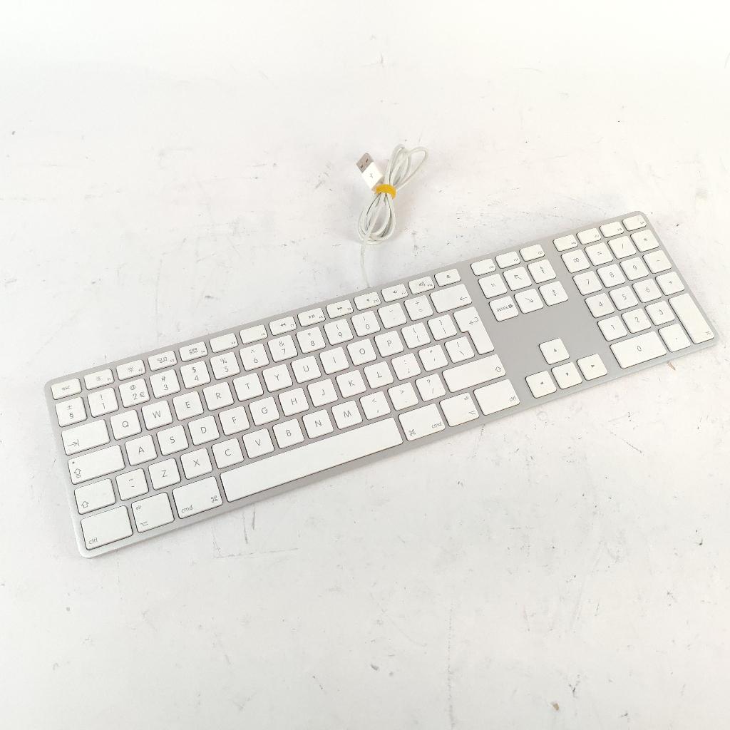 Apple A1243 Toetsenbord in nette staat || Nu voor € 34.99, Computers en Software, Toetsenborden, Ophalen of Verzenden, Zo goed als nieuw