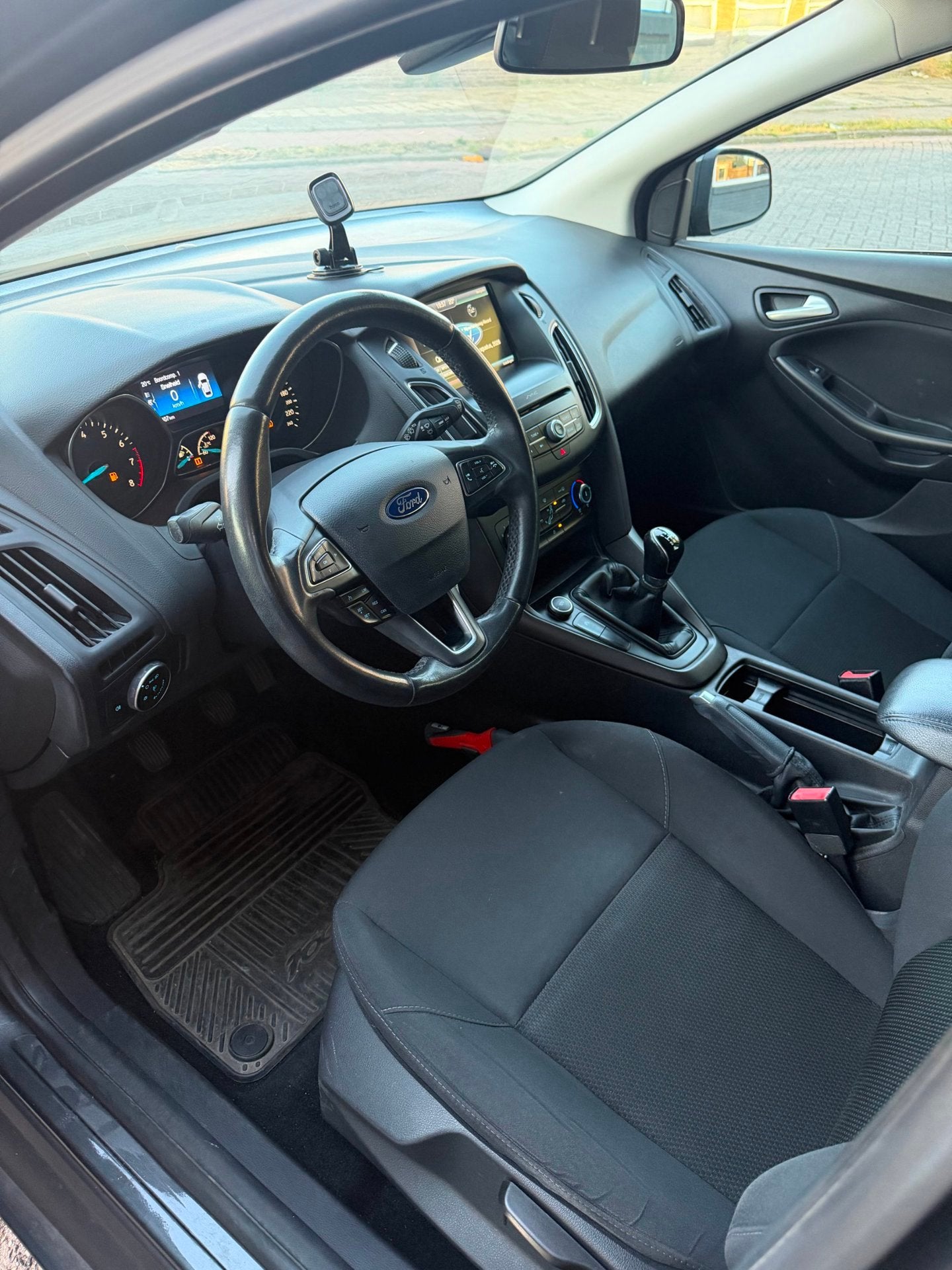 Foto 9 van Ford Focus 1.0 Trend|AIRCO|NAP|WEINIG KM