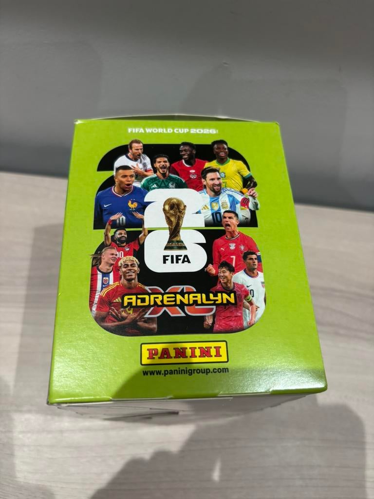 Panini Adrenalyn XL Fifa World Cup 2026 Cards Box 50 Packs, Ophalen of Verzenden, Zo goed als nieuw