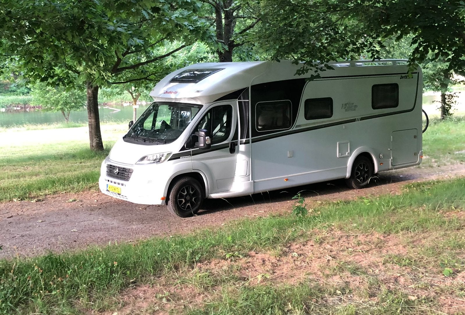 Dethleffs T 7151 Limited – Fiat Ducato 2.3 MultiJet 130 PK, Caravans en Kamperen, Campers, Kluisje, Standaard zit, Ringverwarming