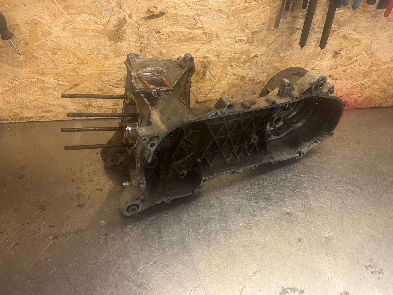 Gilera runner m08 DD DG carter set compleet goede staat, Bijen
