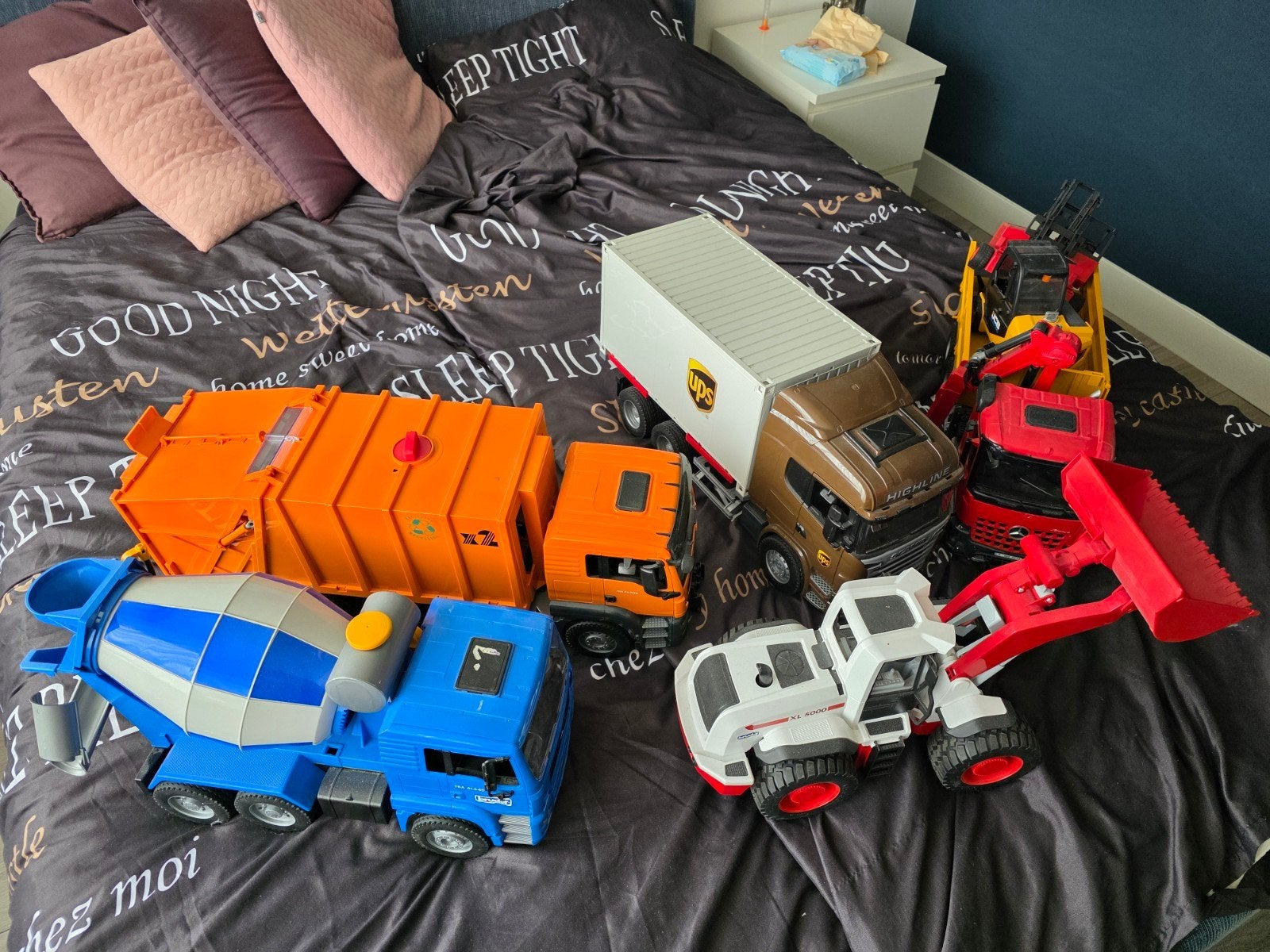 Diverse Bruder speelgoed auto's - Nieuwstaat, Ophalen of Verzenden, Zo goed als nieuw