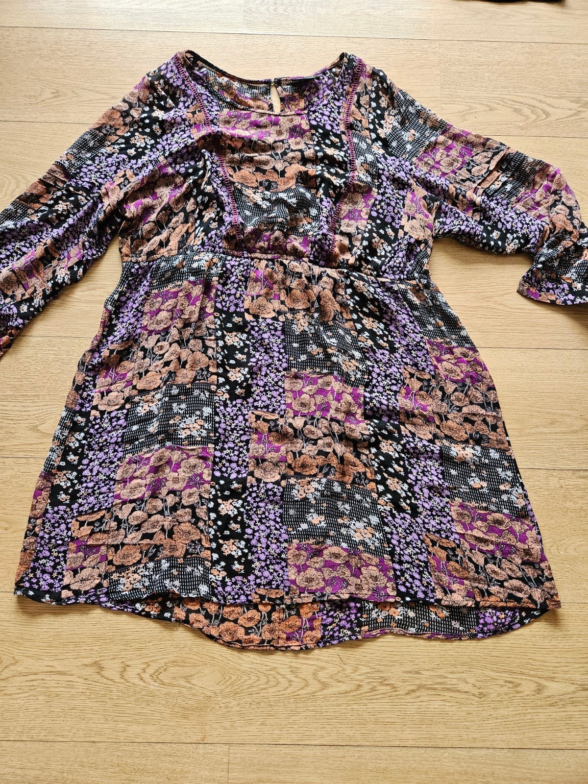 Jurk maat 46 bloemenpatroon, Kleding | Dames, Overige kleuren, Maat 46/48 (XL) of groter, Ophalen of Verzenden, Knielengte