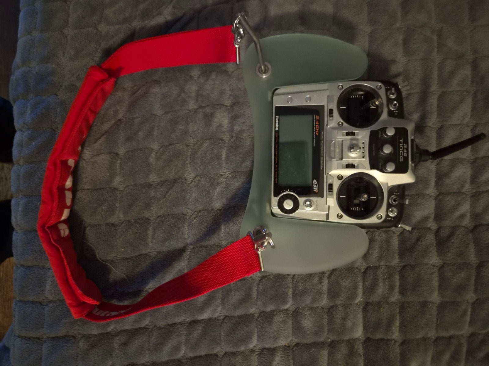 Futaba T10CG 2.4GHz Afstandsbediening met Draagbeugel, Ophalen of Verzenden, Gebruikt, Helikopter