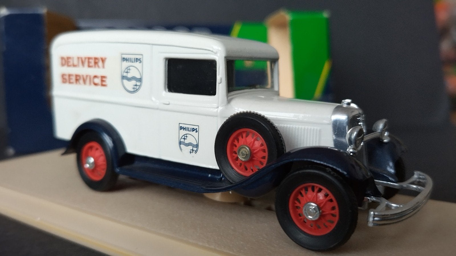 Ford V8 Philips delivery service 1:43 Eligor Pol, Overige merken, Auto, Verzenden, M