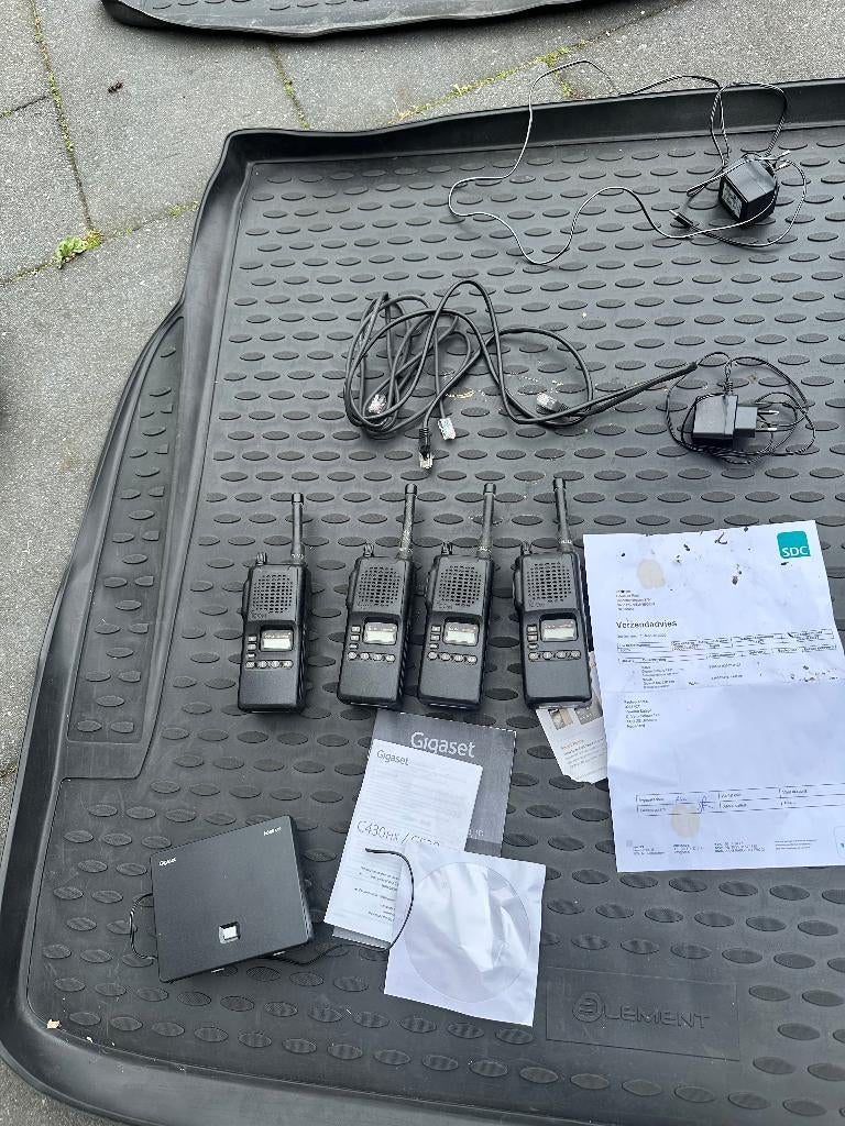 Walkie Talkies systeem met 4 portofoons, Ophalen, Minder dan 2 km, Gebruikt, Portofoon of Walkie-talkie