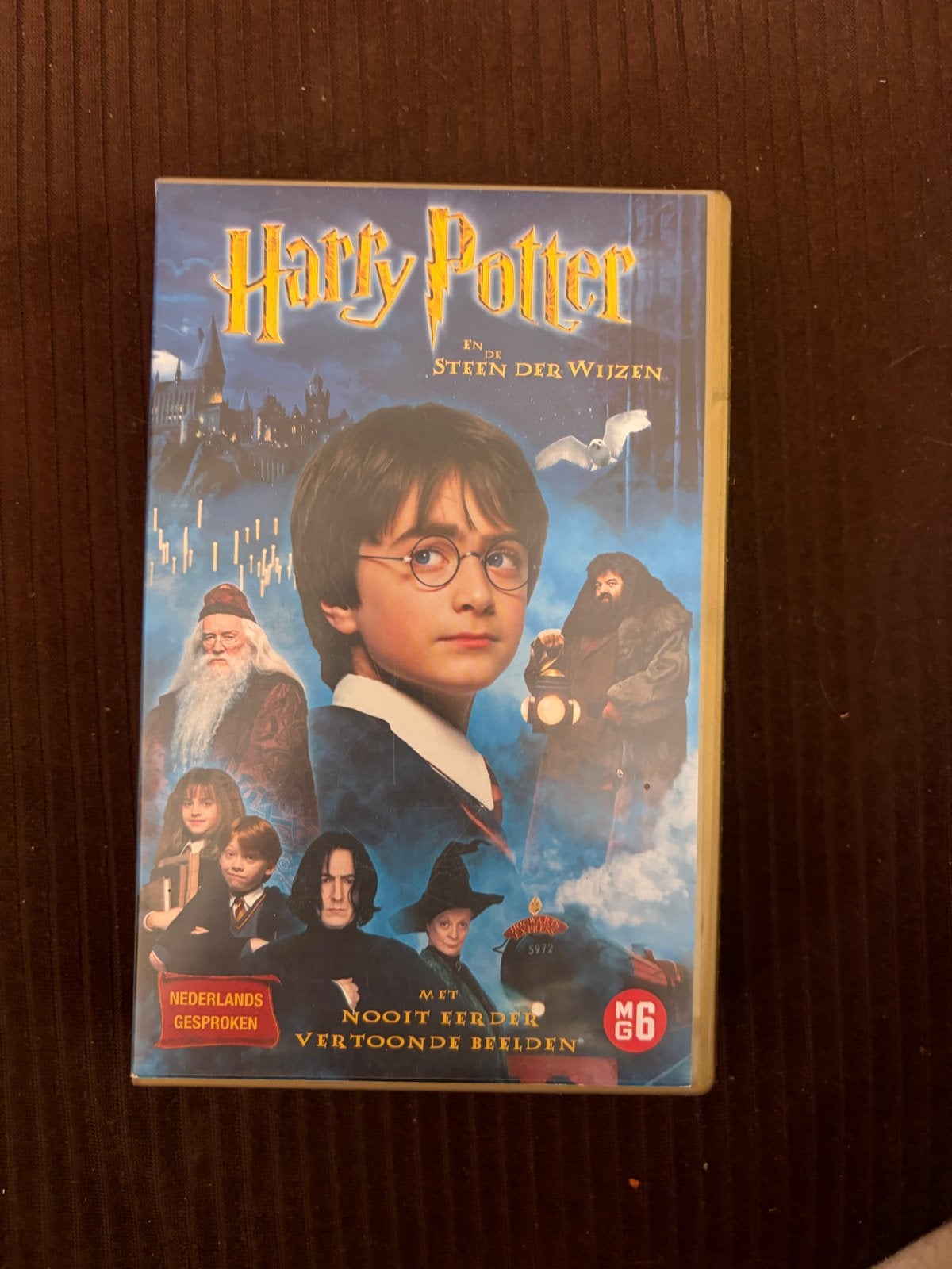 VHS Harry Potter en de Steen der Wijzen - Nederlands Gesprok, Vanaf 6 jaar, Ophalen of Verzenden, Gebruikt, Science Fiction en Fantasy
