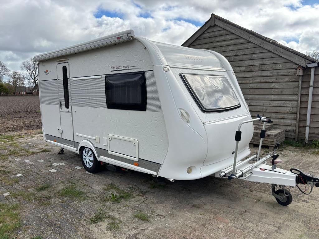 Hobby De Luxe Easy 400 TB 2015 | Luifel | Mover |  2 xDrager, Caravans en Kamperen, Hobby, Omvormbare zithoek, Bedrijf, Treinzit