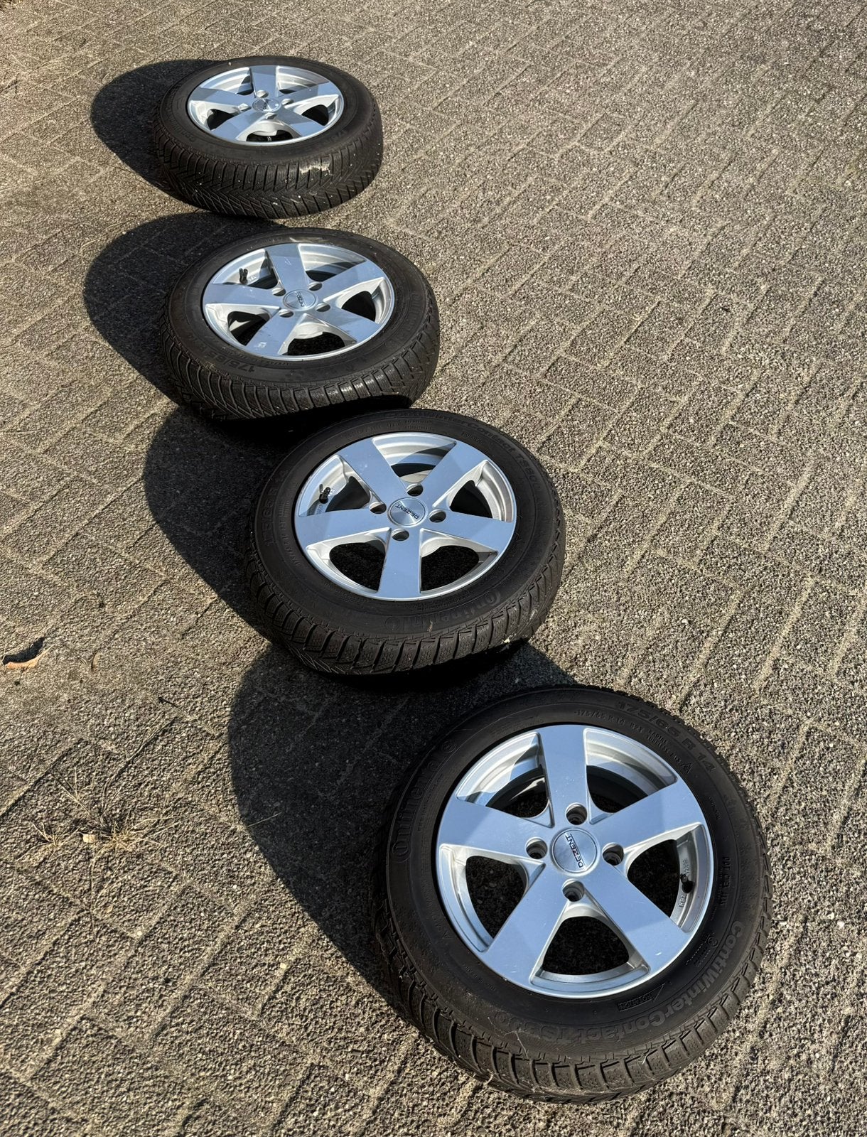 Dezent 14 inch velgen + Continental winterbanden Ford Fiesta, Ophalen, 14 inch, 175 mm, Banden en Velgen