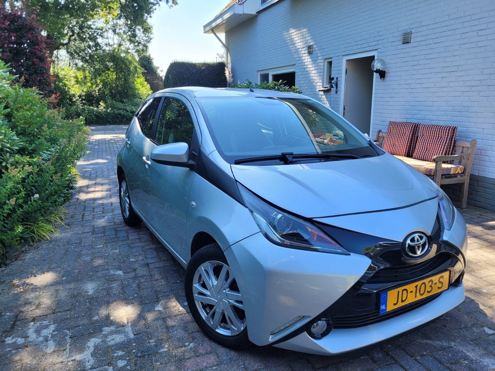 Toyota Aygo 1.0 12V Vvt-i Ddrs 2015 Grijs, Voorwielaandrijving, 4 stoelen, 24 km/l, Handgeschakeld