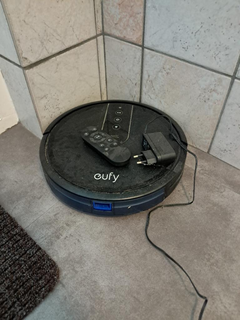 Robotstofzuiger, Witgoed en Apparatuur, Ophalen, Overige merken, Bedienbaar via app, Zo goed als nieuw
