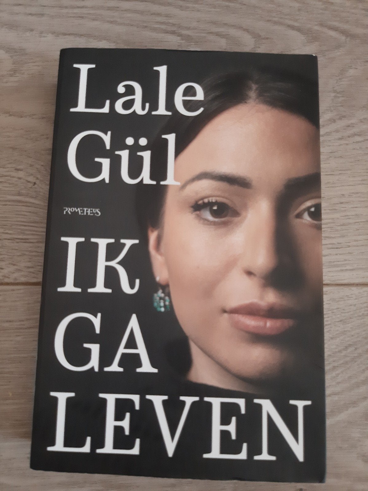 Lale Gül - Ik ga leven, Boeken, Gelezen, Lale Gül, Ophalen of Verzenden, Nederland
