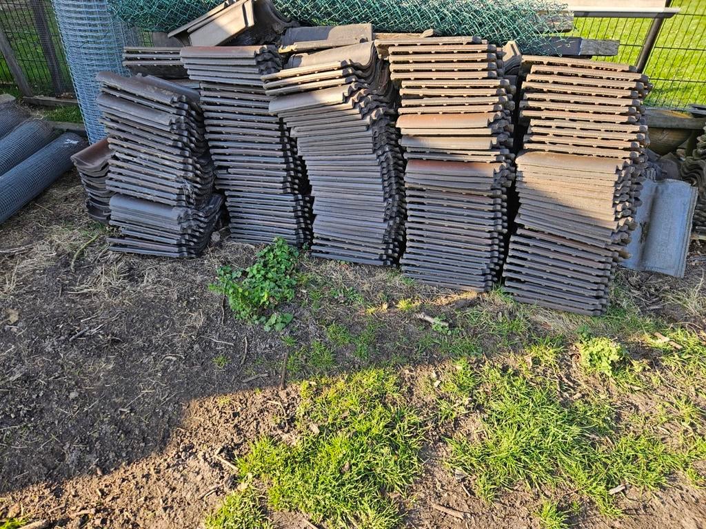 Ruim 350 stuks Koramic Tuile du Nord dakpannen, Ophalen, Gebruikt, Steen of Klei, 15 m² of meer