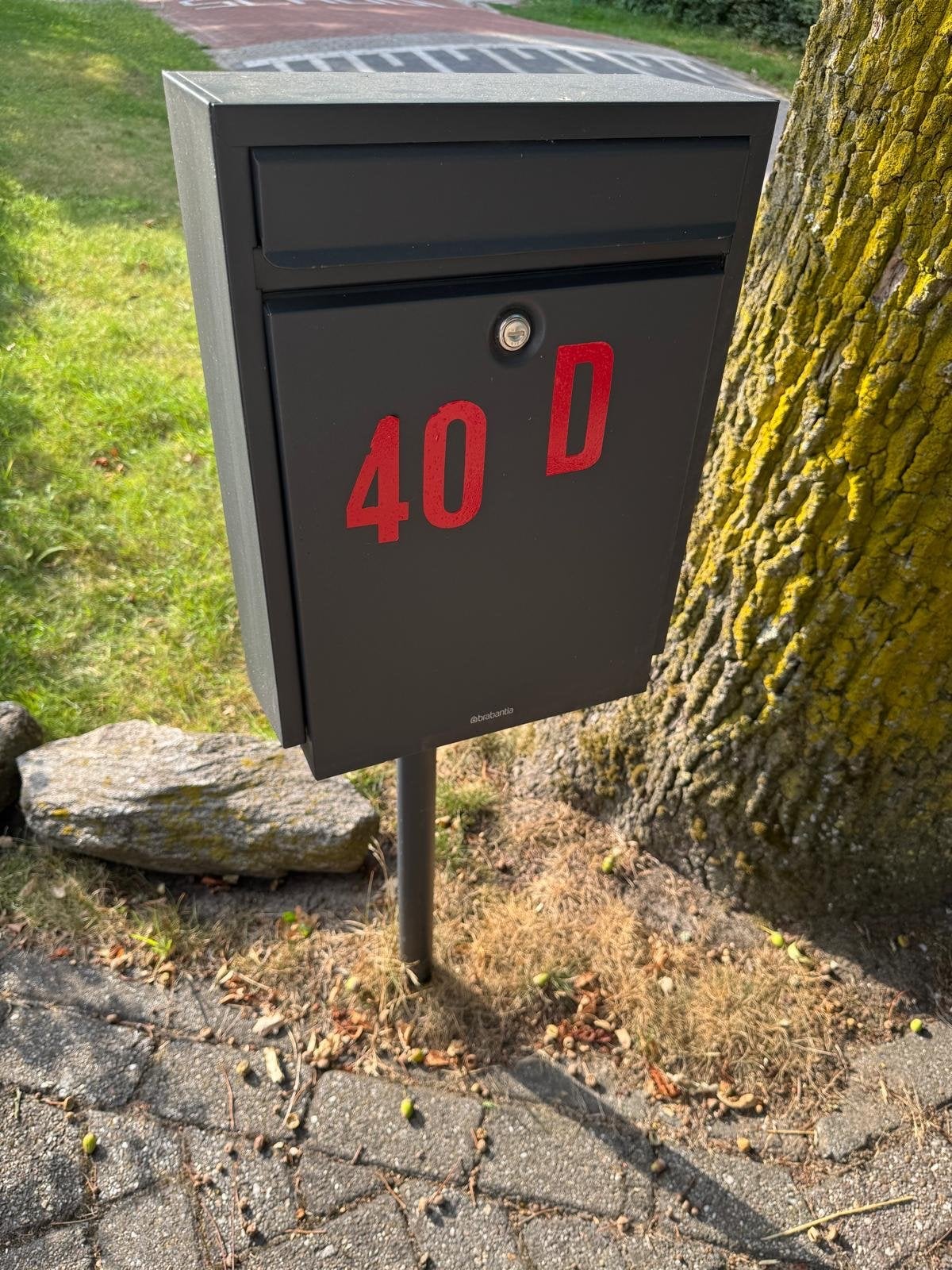 Brabantia Brievenbus met paal - Modern en Duurzaam, Ophalen, Gebruikt, Staal, Staande brievenbus