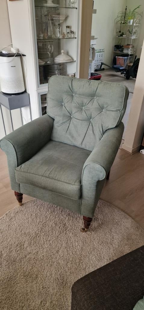 Luxe mosgroene fauteuil, koperen wieltjes, vuilafstotend, Ophalen, Gebruikt, Klassiek, Comfortabel, 75 tot 100 cm