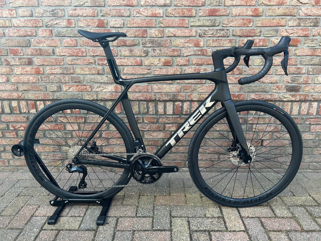 SUPERAANBIEDING TREK MADONE SL6 105 DI2 MAAT L MATT DARK WEB, Overige merken, 28 inch, Carbon, Nieuw
