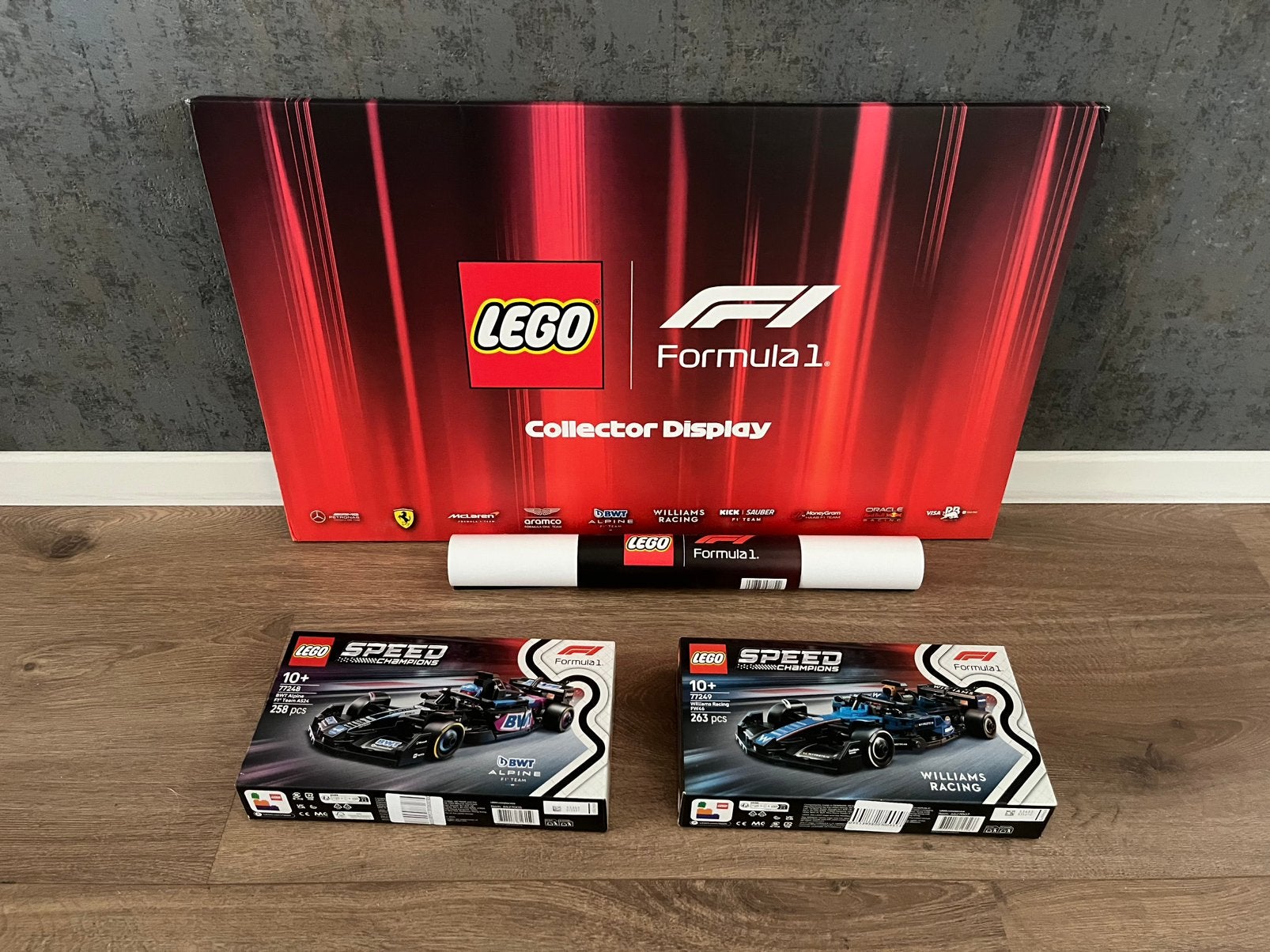 Lego 77248 + 77249 F1 Speed Champions + Display + Poster, Ophalen, Lego, Nieuw, Speed Champions