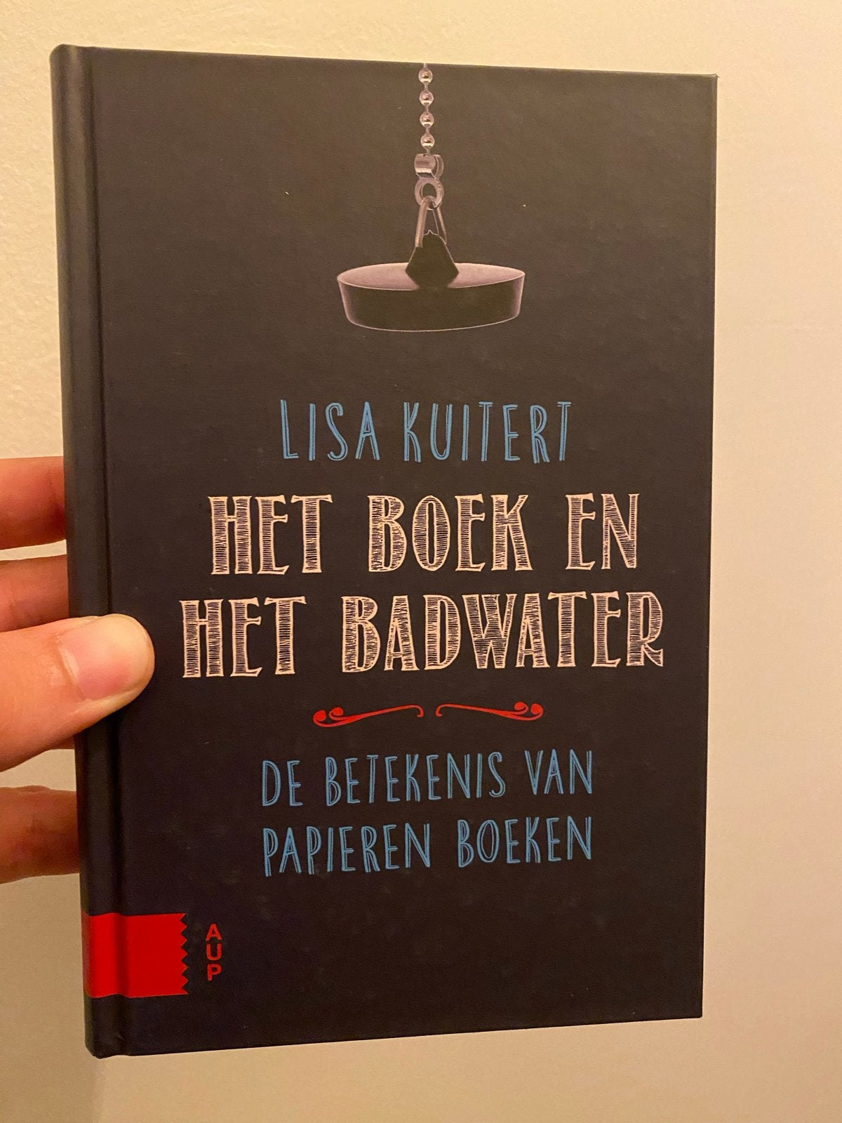Het Boek en Het Badwater - Lisa Kuitert, Ophalen of Verzenden, Zo goed als nieuw, Nederland