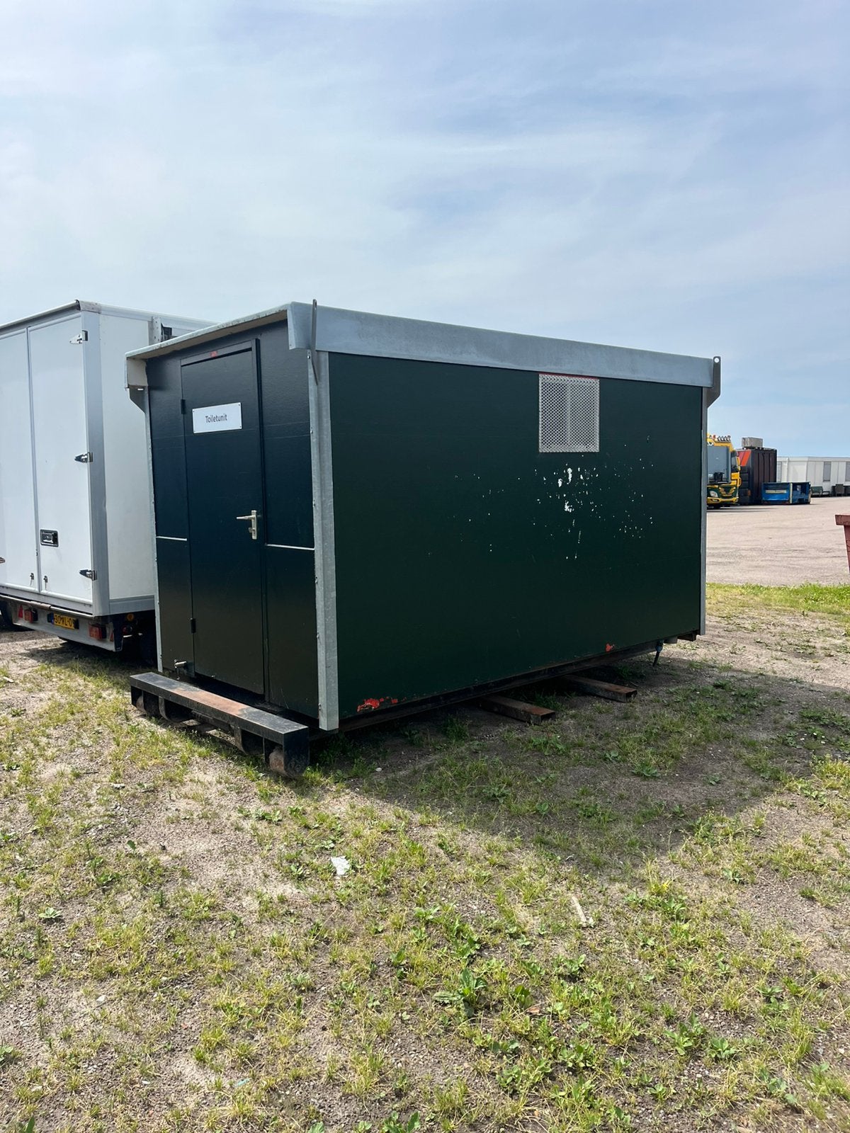 Toilet unit, Ophalen