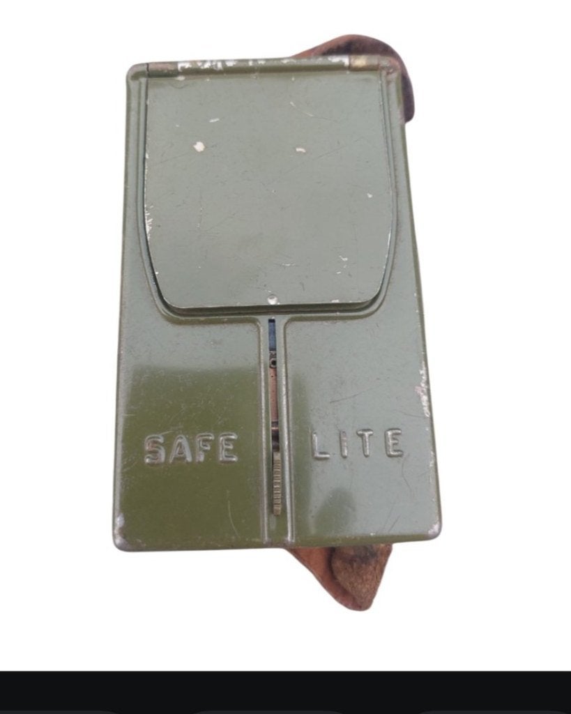 Belgische leger zaklamp Safe Lite, Verzamelen, Militaria | Algemeen, Ophalen of Verzenden, Landmacht, Overige gebieden, Overige typen