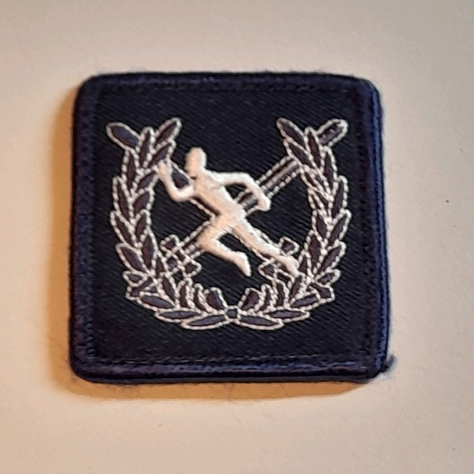 borstembleem KMAR LO SPORT, Ophalen of Verzenden, Marechaussee, Nederland, Embleem of Badge