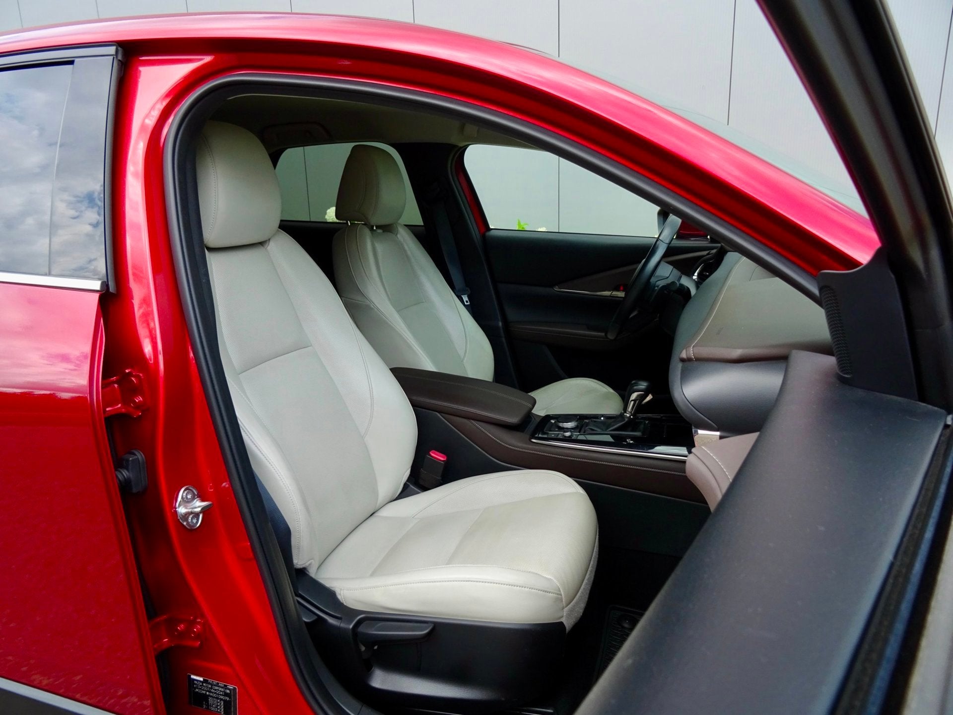 Foto 13 van Mazda CX-30 2.0 AWD e-SkyActiv-X M Hybrid Luxury | 4WD |