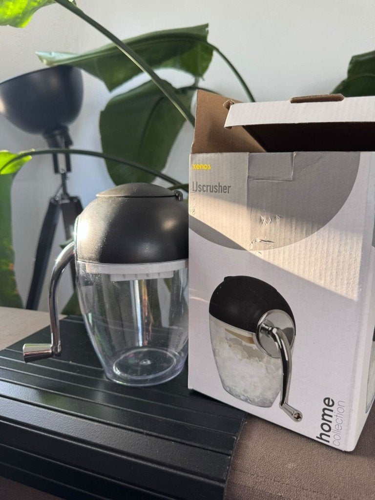 XENOS IJSCRUSHE KUNSTSTOF /RVS -ZWART, Ophalen, Overige typen, Zo goed als nieuw, Zwart